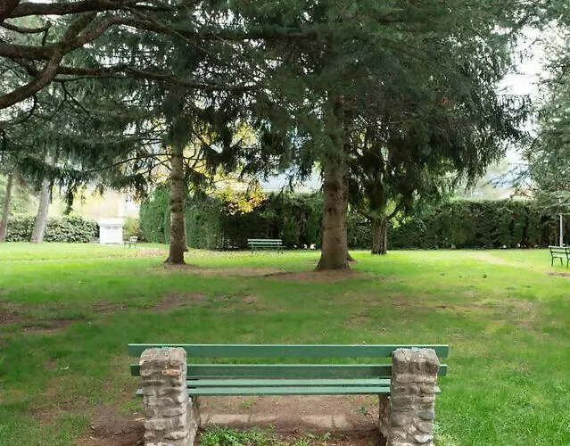 Esencia Pirineos L Bqq L Pisicina L Tenis Apartamento